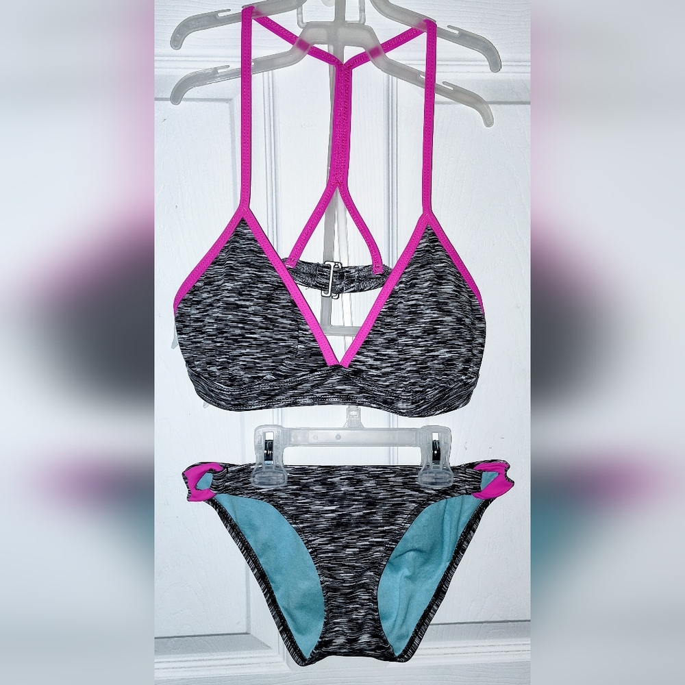 Athleta Women's Bikini Swimsuit. EUC Super cute & well made.